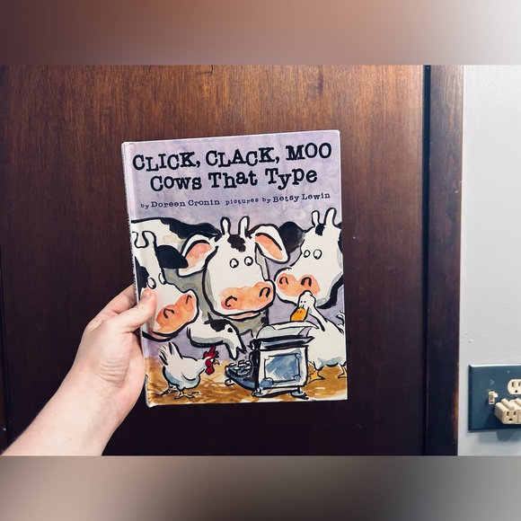 Click, Clack, Moo Cows That Type Childrens Book - Picture 1 of 1